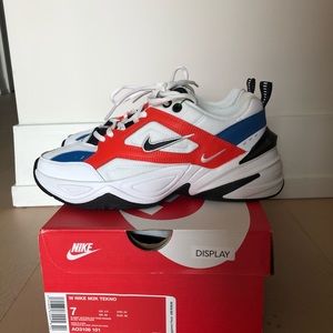 NIKE M2K Tekno